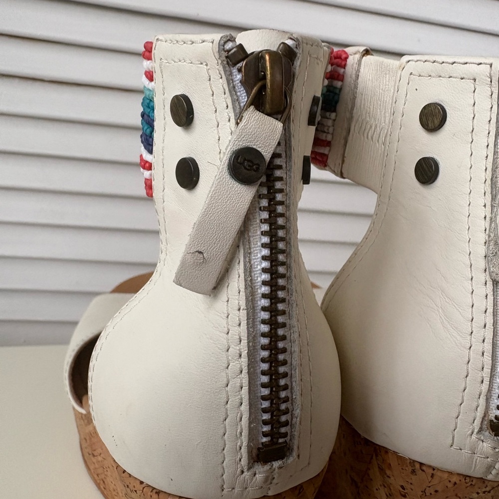 UGG White Platform Wedge Sandal with Beaded Ankle. Good condition size 8 - Picture 12 of 13